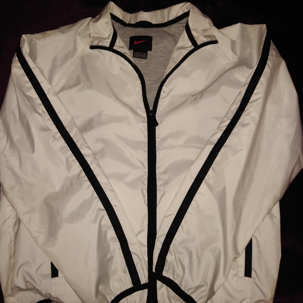 Wind breaker
